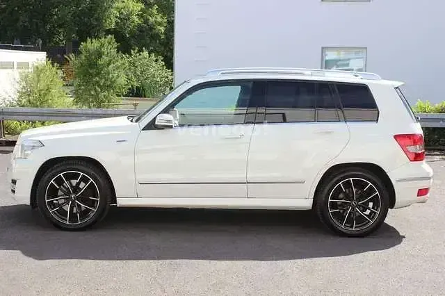 Gebraucht Mercedes GLK250 204 PS (150 kW) 2012 Weiß SUV