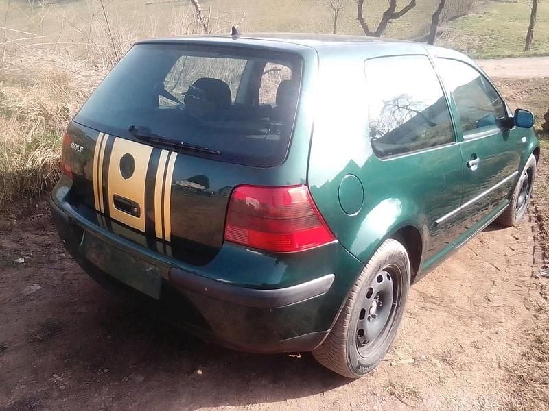 Gebraucht VW Golf IV 75 PS (55 kW) 2001 Grün Kleinwagen