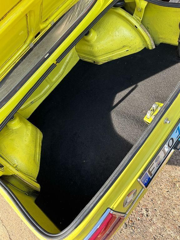 Gebraucht BMW 1802 90 PS (66 kW) 1974 Gelb Coupé