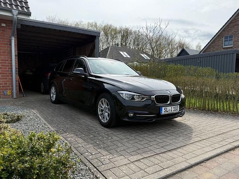 Usata BMW 318 150 CV (110 kW) 2017 Nero Station wagon