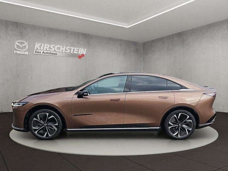 Neu Mazda 6e Takumi-Line 189 kW (258 PS) 2026 Braun Limousine