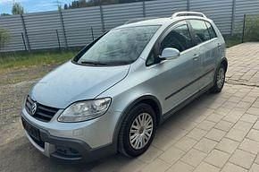 Second-hand VW Golf V 105 CP (77 kW) 2007 Verde Berlinǎ