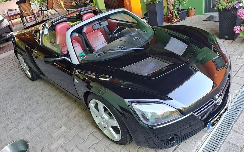 Gebraucht Opel Speedster 147 PS (108 kW) 2003 Schwarz Cabrio