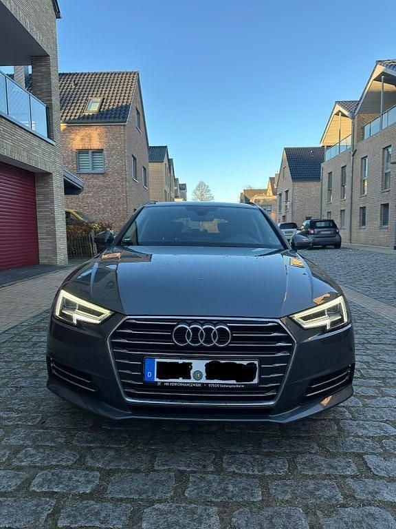 Gebraucht Audi A4 Ambiente 190 PS (139 kW) 2016 Grau Kombi