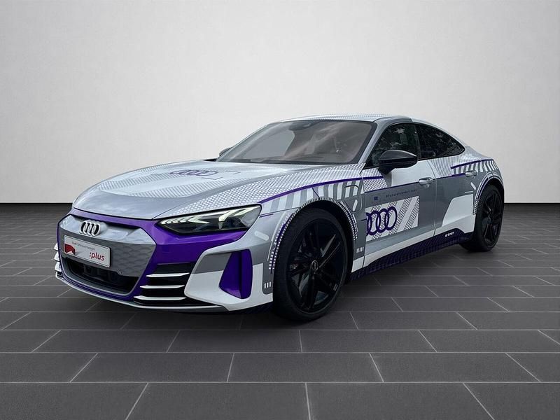 Florettsilber metallic Gebraucht 2024 Audi RS e-tron GT Sport Limousine | 91.990 € (Etwas zu teuer) - Bild 1/4