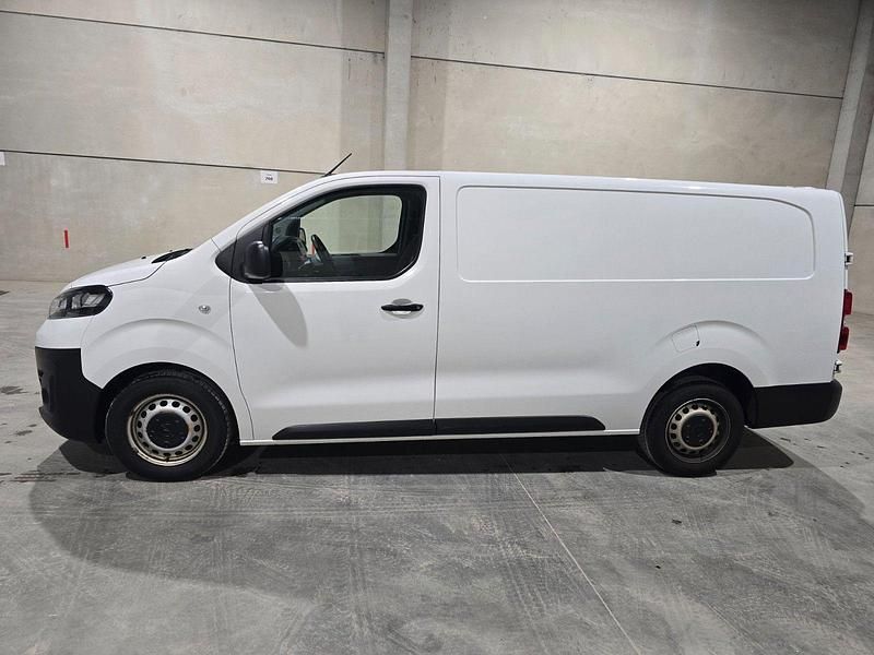 Gebraucht Opel Vivaro 144 PS (105 kW) 2022 Weiß Van / Kleinbus