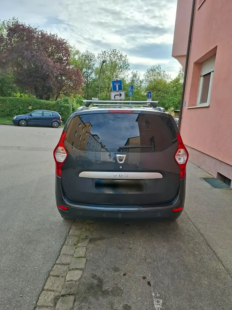 Gebraucht Dacia Lodgy 110 PS (80 kW) 2016 Andere farben Van / Kleinbus