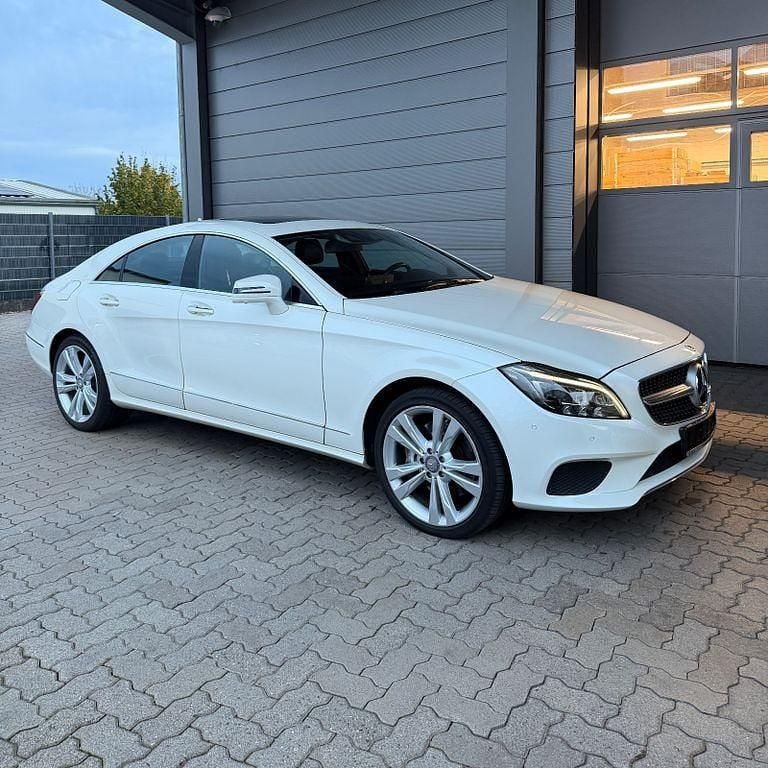 Weiß Gebraucht 2016 Mercedes CLS350 Coupé | 24.000 € (Superpreis) - Bild 1/4