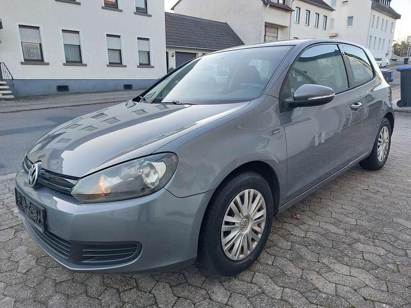 Grau Gebraucht 2009 VW Golf VI Limousine | 3.880 € (Superpreis) - Bild 1/4