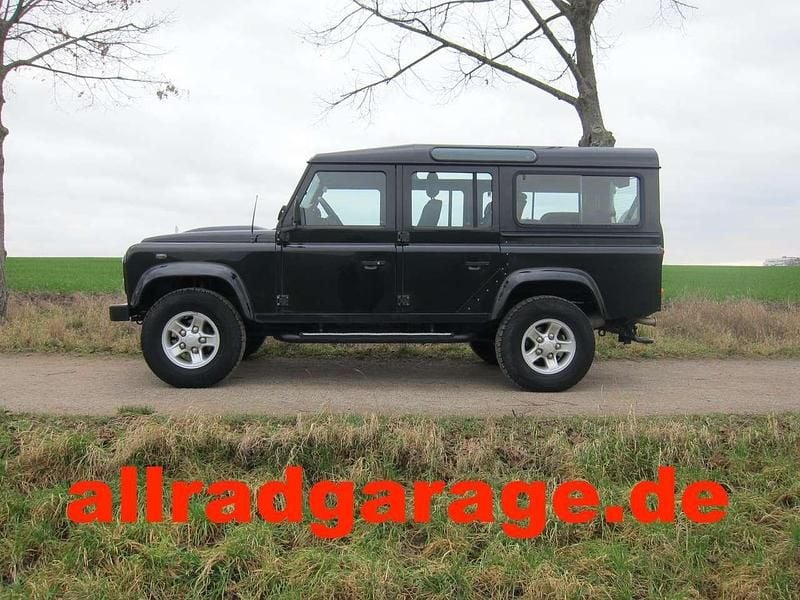 Santorinischwarz Gebraucht 2013 Land Rover Defender SE SUV | 39.900 € (Superpreis) - Bild 1/4