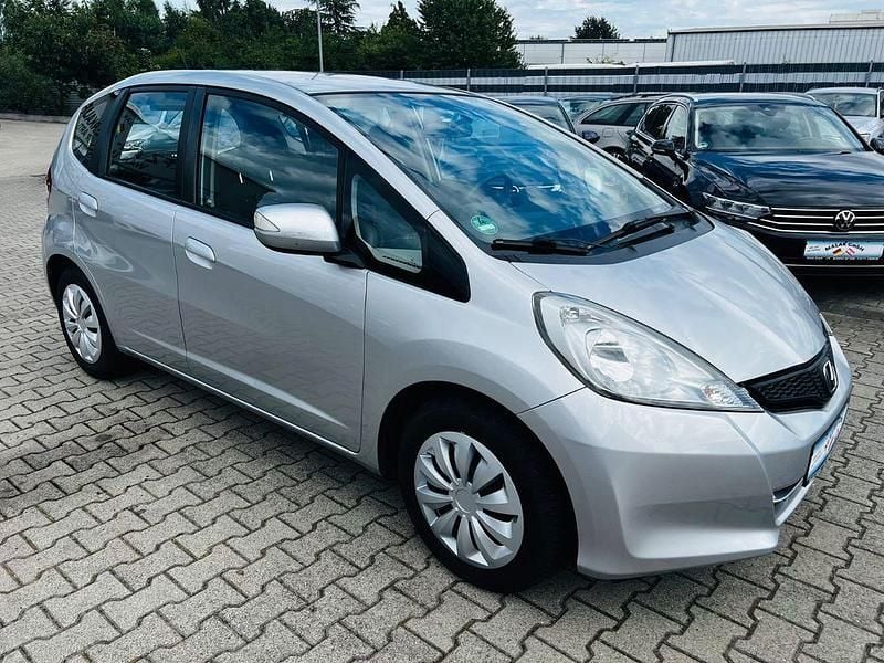 Gebraucht Honda Jazz Trend 99 PS (72 kW) 2012 Silber Kleinwagen