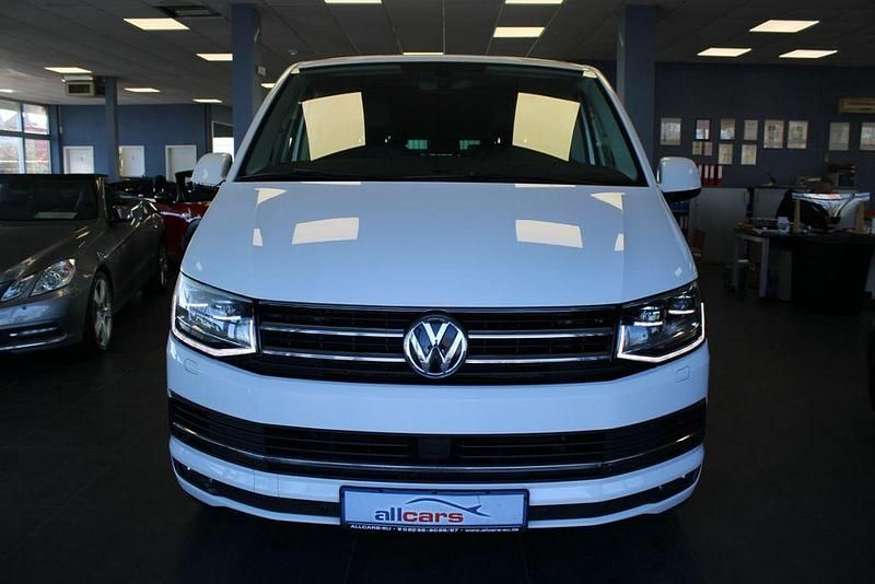 Second-hand VW Multivan Highline 199 CP (146 kW) 2019 Alb Monovolum