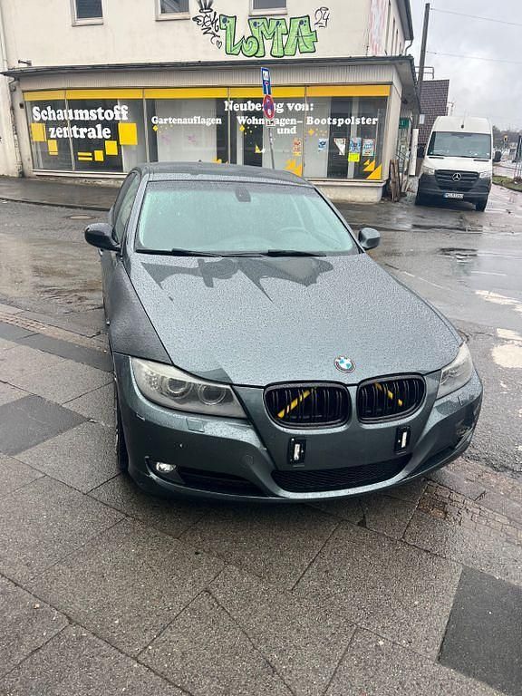 Second-hand BMW 325 Performance 218 CP (160 kW) 2009 Berlinǎ