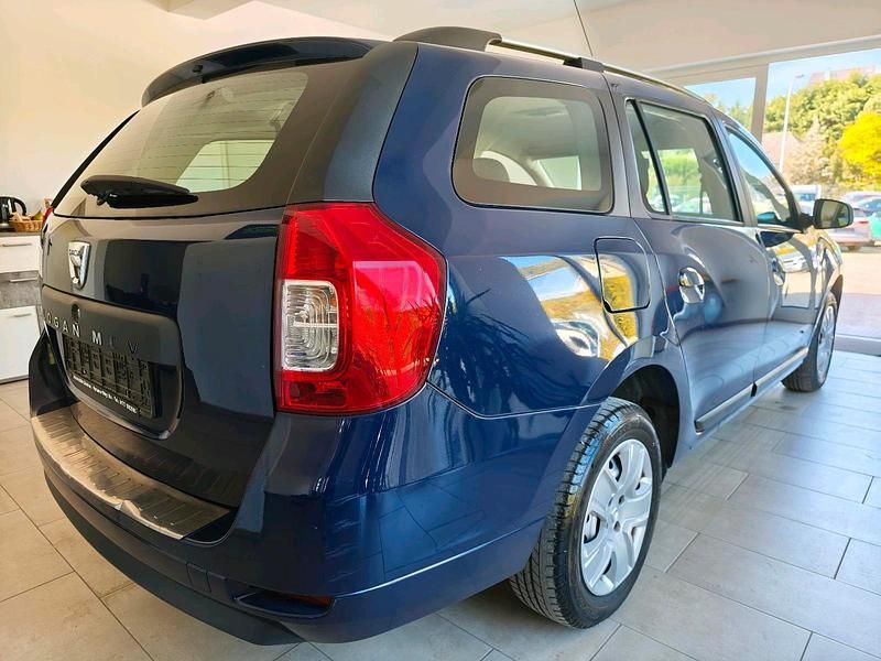 Second-hand Dacia Logan 73 CP (53 kW) 2017 Albastru Break