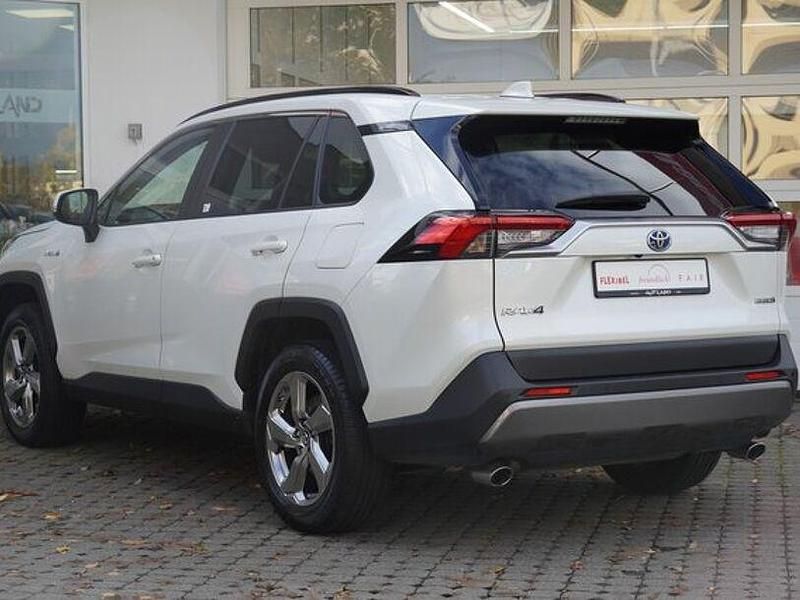 Gebraucht Toyota RAV4 Hybrid Club 218 PS (160 kW) 2019 Weiß SUV