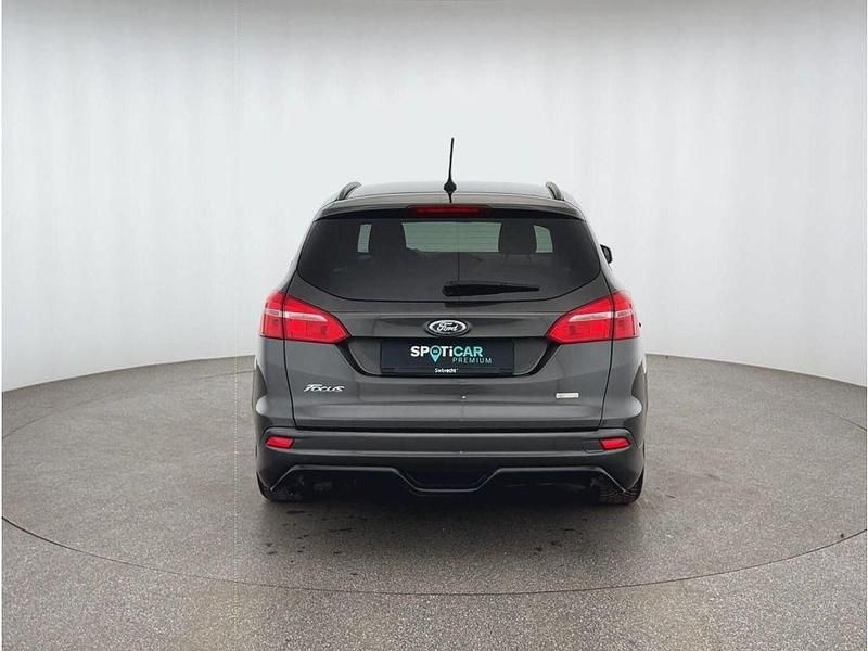 Usata Ford Focus ST-Line 140 CV (102 kW) 2018 Grigio Station wagon