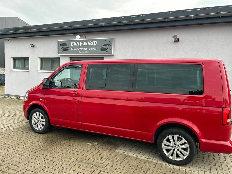 Gebraucht VW Multivan 180 PS (132 kW) 2012 Rot Van