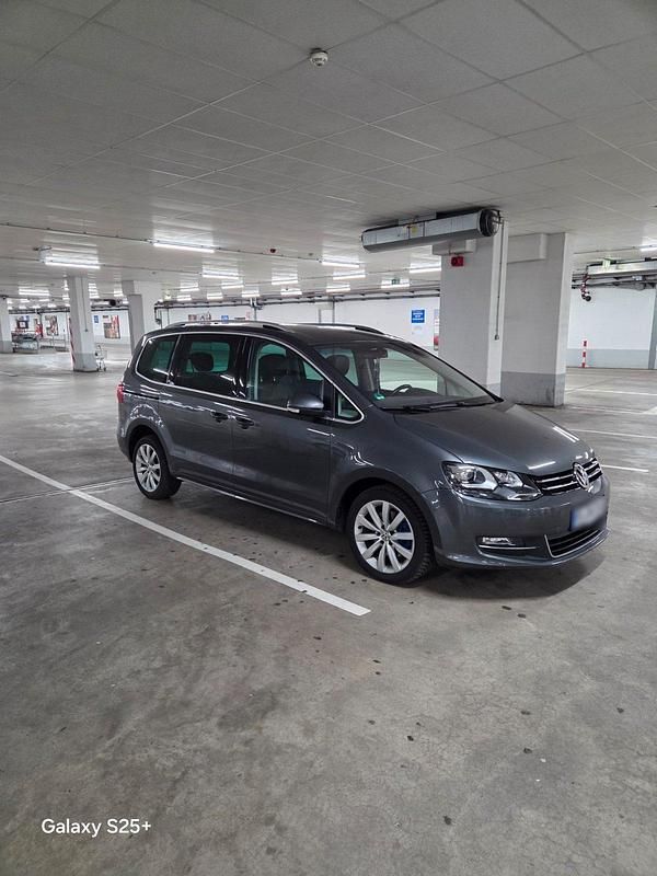 Second-hand VW Sharan 177 CP (130 kW) 2013 Gri Monovolum
