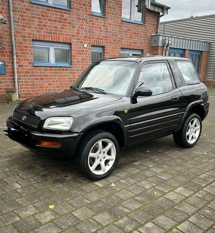 Schwarz Gebraucht 1995 Toyota RAV4 SUV | 8.500 € - Bild 1/4