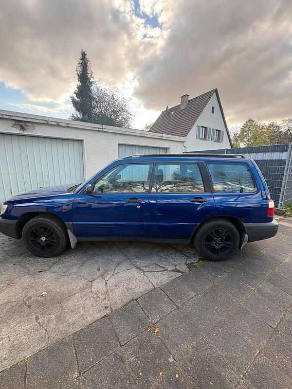 Gebraucht Subaru Forester 125 PS (91 kW) 2000 Blau SUV