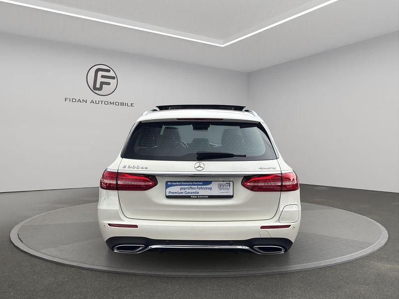 Gebraucht Mercedes E300 AMG line 194 PS (142 kW) 2021 Weiß Limousine