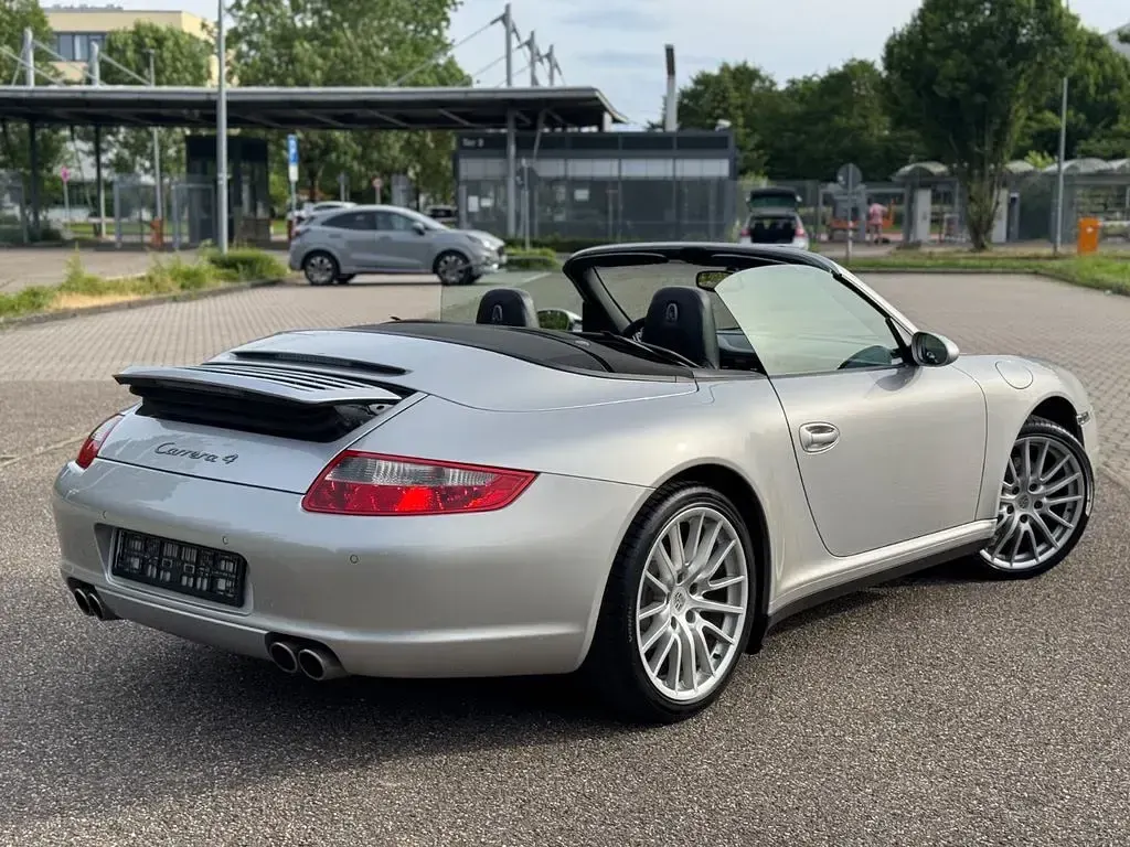 Gebraucht Porsche 911 Carrera 4 Cabriolet 325 PS (239 kW) 2007 Silber Cabrio