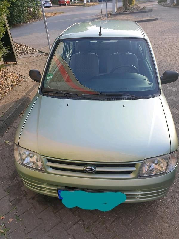 Grün Gebraucht 1999 Daihatsu Sirion Kleinwagen | 1.600 € - Bild 1/4