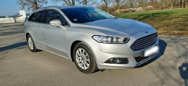 Gebraucht Ford Mondeo Titanium 150 PS (110 kW) 2015 Grau Kombi