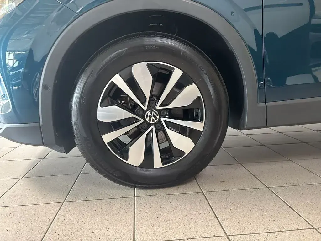 Gebraucht VW Tiguan Goal 150 PS (110 kW) 2024 Nightshade blue (metallic) SUV