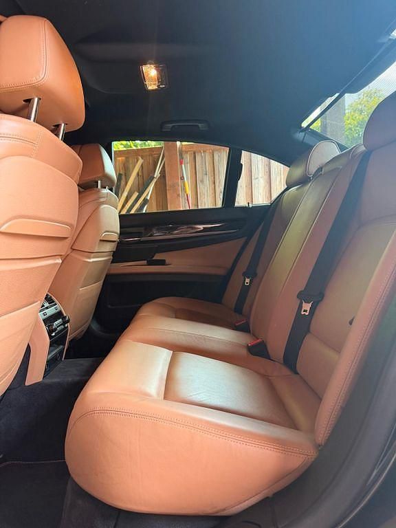 Gebraucht BMW 750 381 PS (280 kW) 2013 Schwarz Limousine