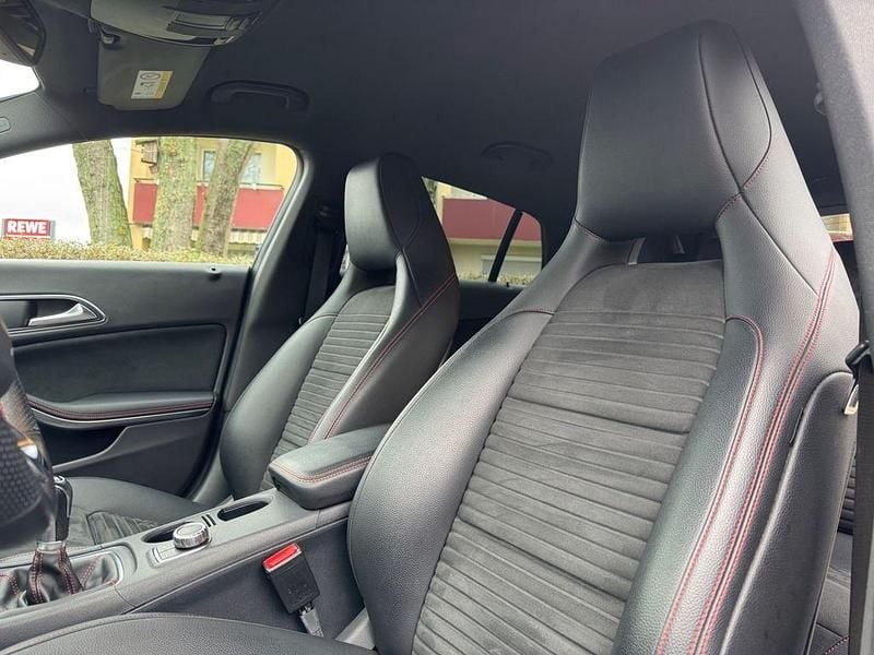 Gebraucht Mercedes CLA200 AMG line 156 PS (114 kW) 2019 Grau Limousine