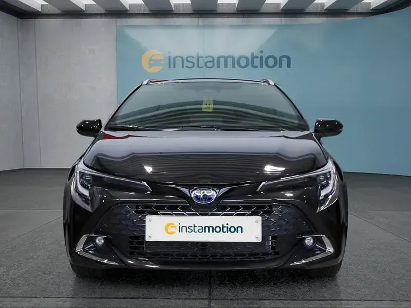 Neu Toyota Corolla 196 PS (144 kW) 2025 Schwarz Kombi
