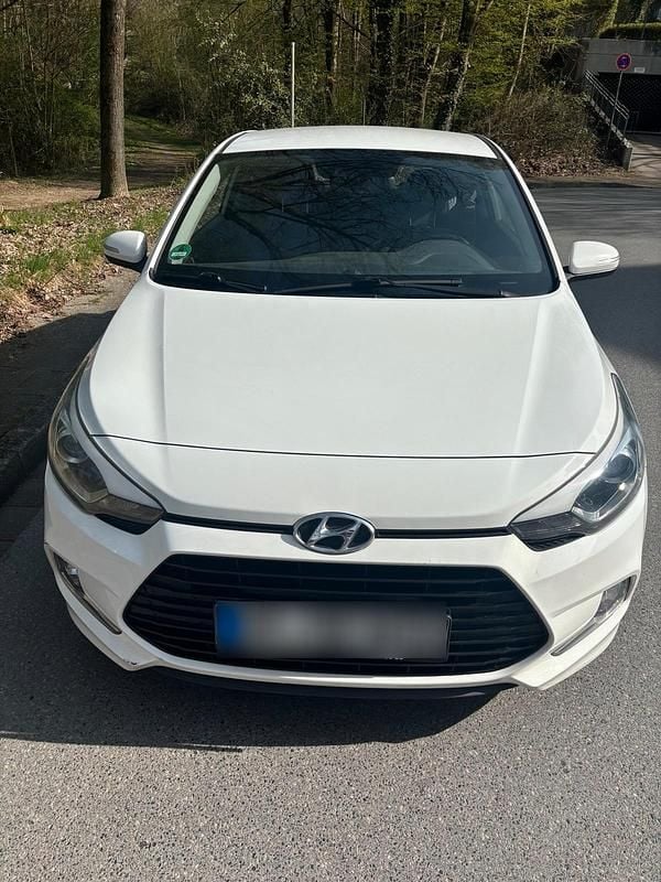 Gebraucht Hyundai i20 75 PS (55 kW) 2017 Weiß