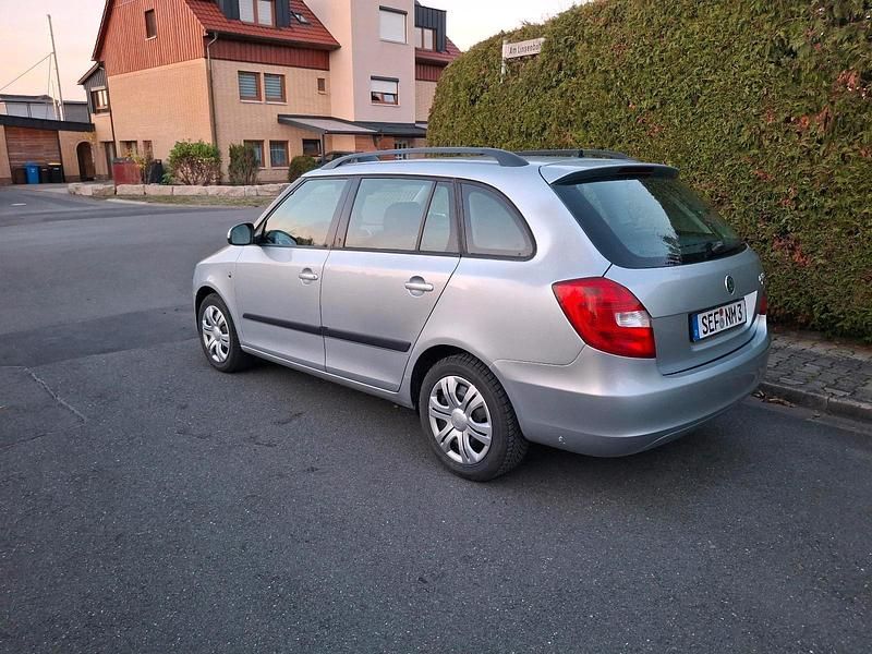 Silber Gebraucht 2008 Skoda Fabia Kombi | 1.699 € (Guter Preis) - Bild 1/4
