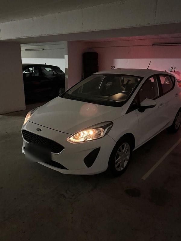Gebraucht Ford Fiesta Cool & Connect 71 PS (52 kW) 2018 Weiß Kleinwagen