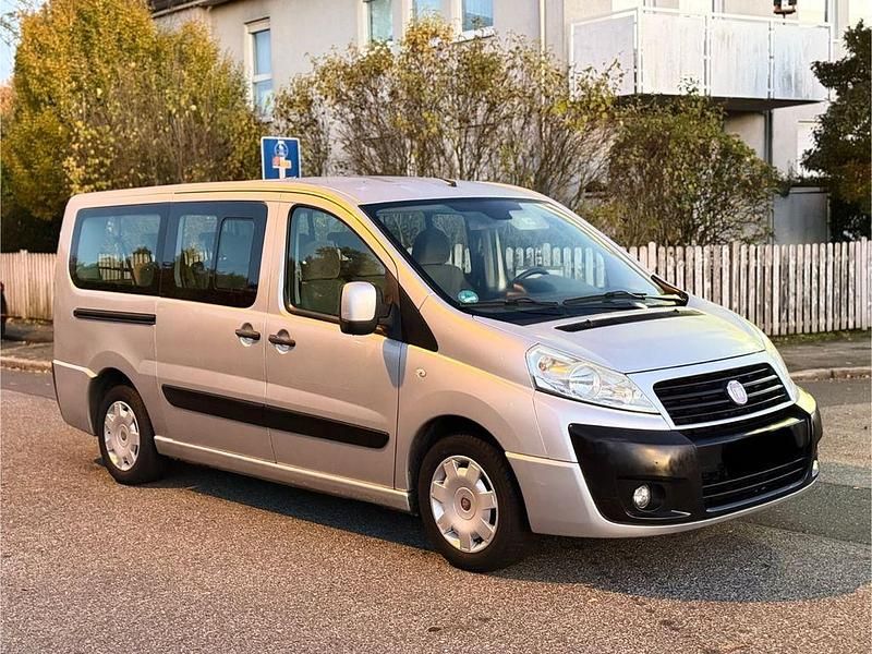 Silber Gebraucht 2009 Fiat Scudo Family Van | 5.000 € (Superpreis) - Bild 1/4