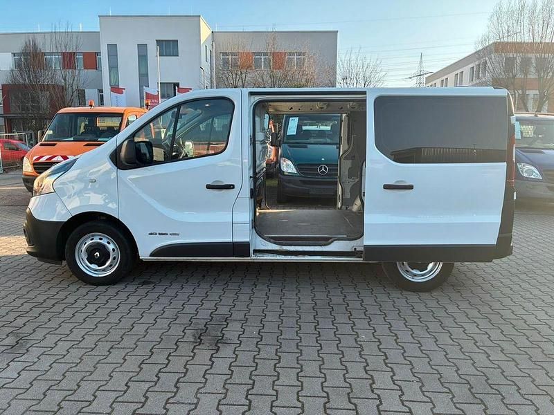 Gebraucht Renault Trafic Komfort 120 PS (88 kW) 2016 Weiß Van / Kleinbus
