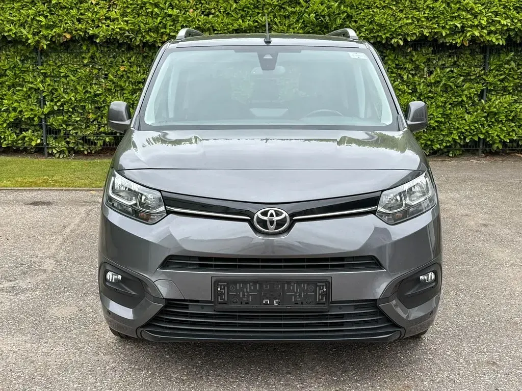 Gebraucht Toyota Proace Verso City 131 PS (96 kW) 2021 Grau Kombi