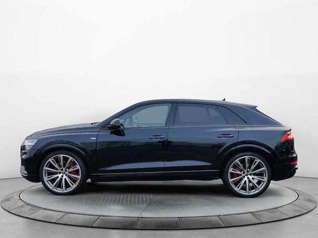 Gebraucht Audi Q8 S-Line 286 PS (210 kW) 2022 Individuallackierungen audi exclusive SUV