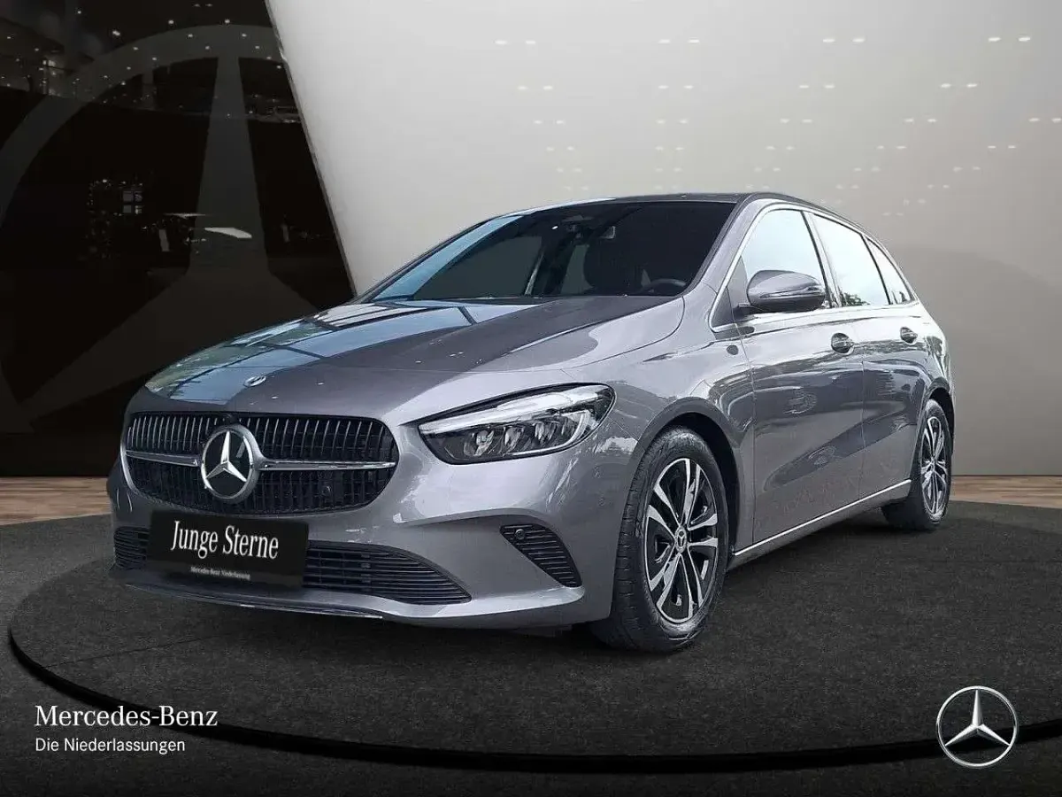 Gebraucht Mercedes B200 Progressive 150 PS (110 kW) 2025 Mountain grau Kleinwagen