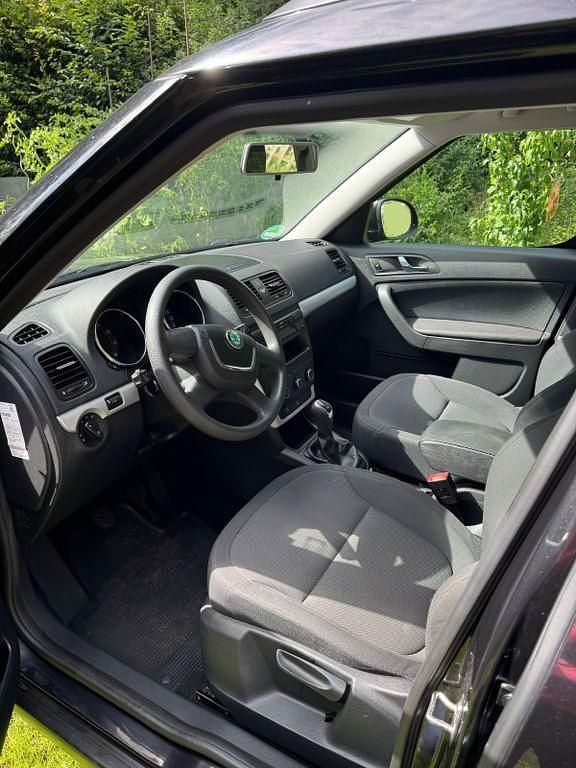 Gebraucht Skoda Yeti Ambition 160 PS (117 kW) 2011 Schwarz SUV