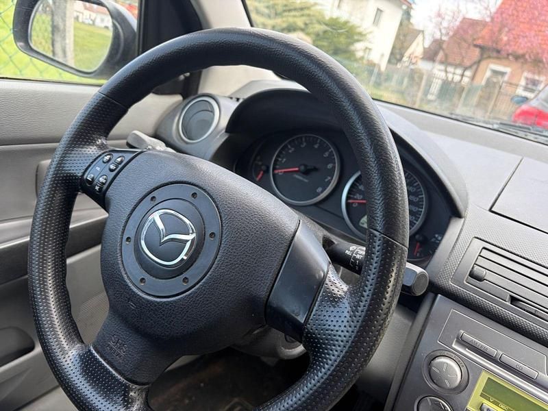 Gebraucht Mazda 2 75 PS (55 kW) 2004 Silber Kleinwagen