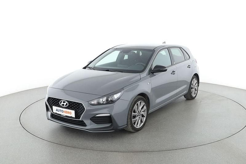 Grau Gebraucht 2020 Hyundai i30 N Line Limousine | 15.970 € (Fairer Preis) - Bild 1/3