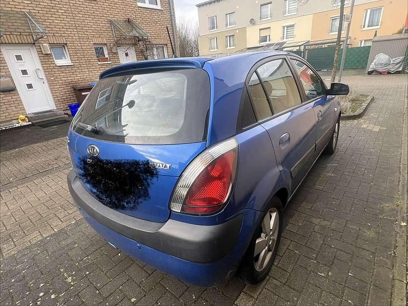 Gebraucht Kia Rio EX 111 PS (81 kW) 2008 Blau Limousine