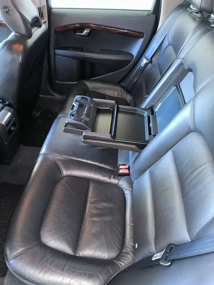 Gebraucht Volvo V70 Summum 163 PS (119 kW) 2011 Schwarz Kombi