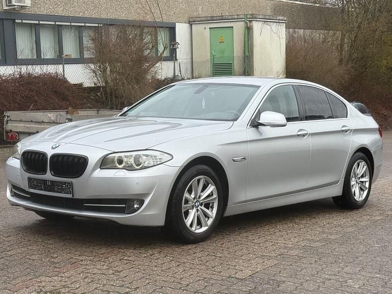 Gebraucht BMW 520 184 PS (135 kW) 2012 Silber Limousine