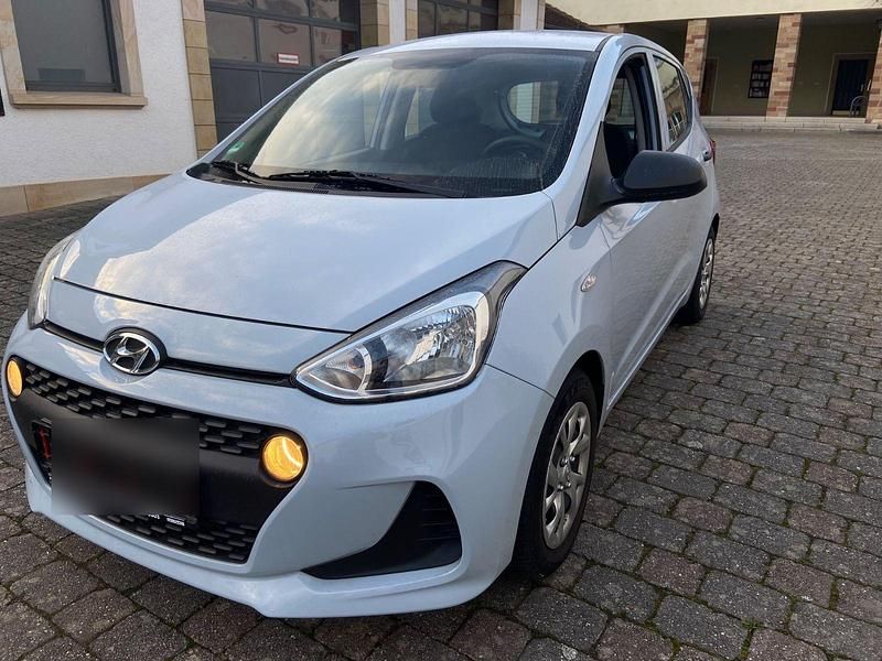 Blau Gebraucht 2019 Hyundai i10 Kleinwagen | 7.700 € (Superpreis) - Bild 1/4