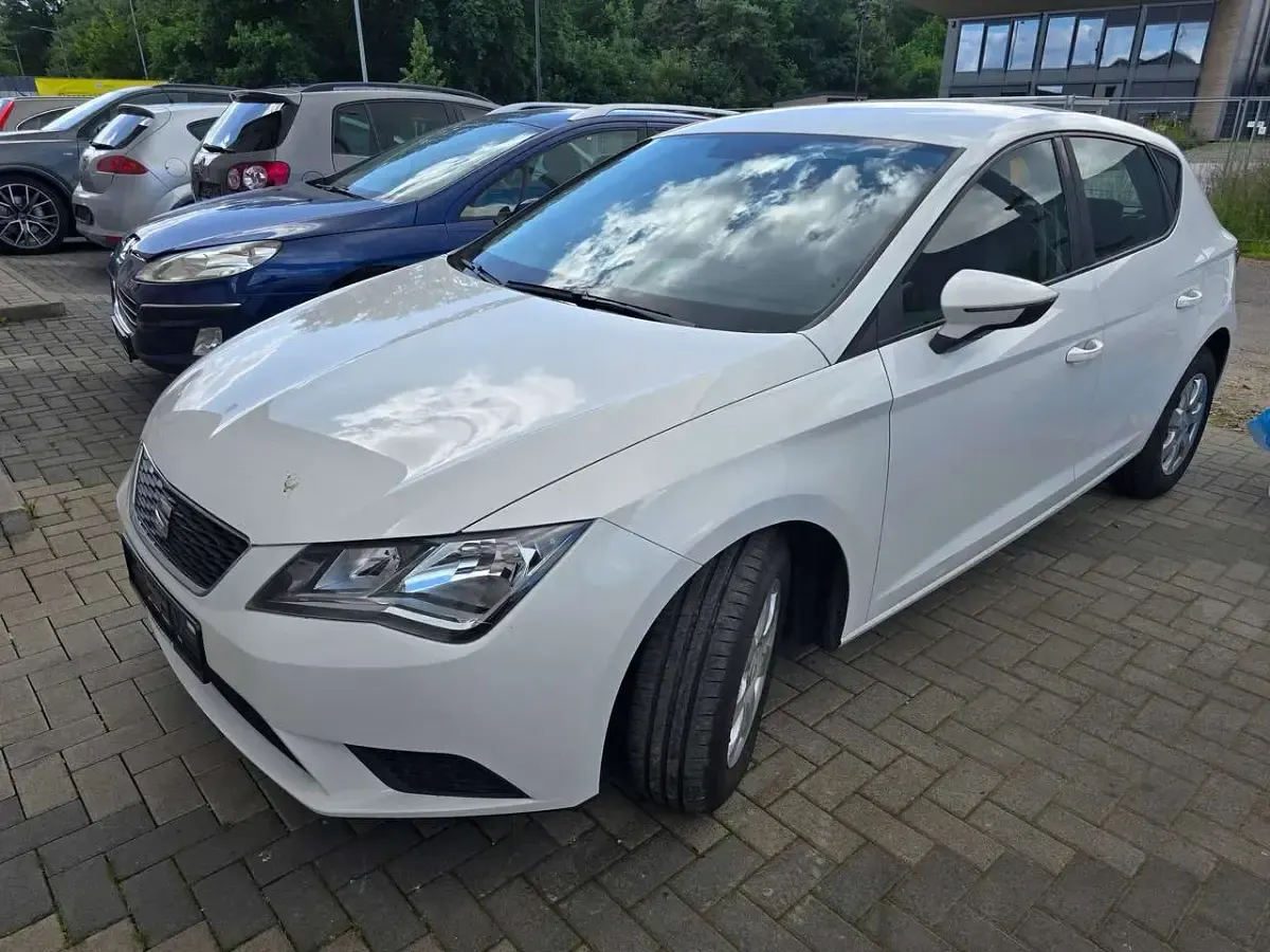 Gebraucht Seat Leon Reference 105 PS (77 kW) 2013 "candy" weiss Kleinwagen