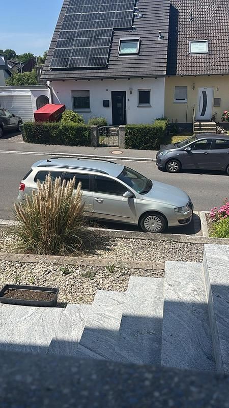 Silber Gebraucht 2010 VW Passat Kombi | 3.000 € (Guter Preis) - Bild 1/4