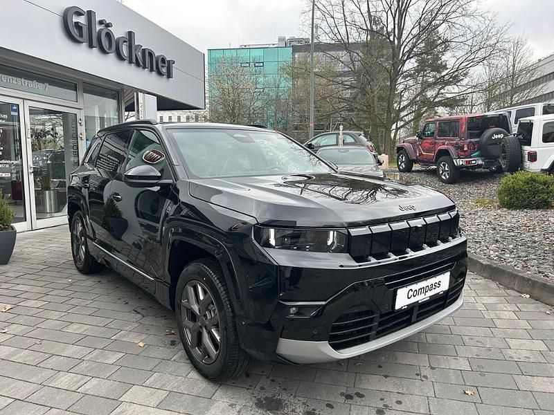 Uusi Jeep Compass 145 HP (106 kW) 2026 Musta Katumaasturi